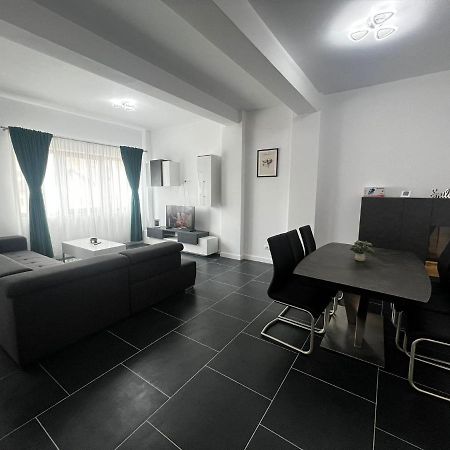 Marvellous Aparthotel With Master Apartments スチャヴァ エクステリア 写真