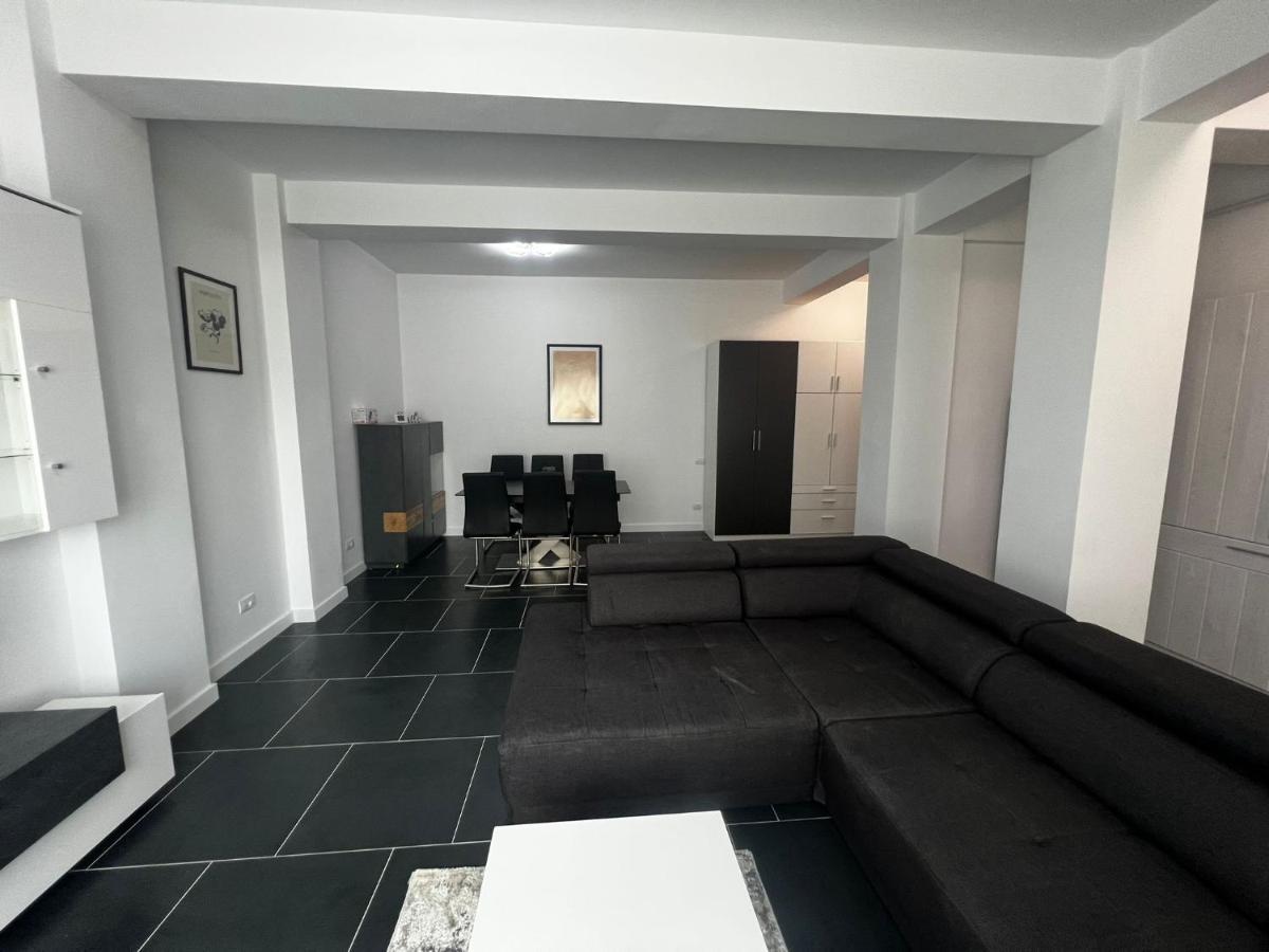 Marvellous Aparthotel With Master Apartments スチャヴァ エクステリア 写真