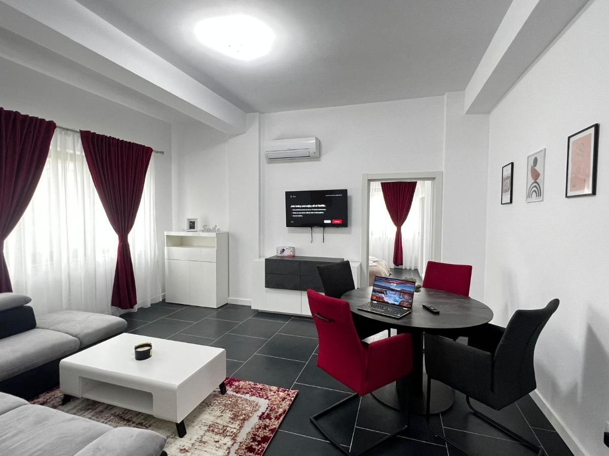 Marvellous Aparthotel With Master Apartments スチャヴァ エクステリア 写真
