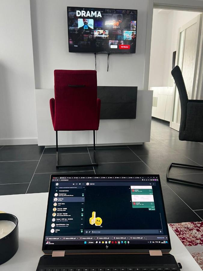 Marvellous Aparthotel With Master Apartments スチャヴァ エクステリア 写真