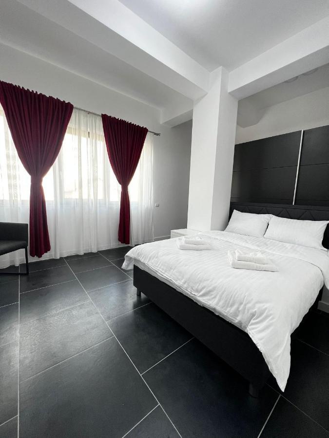 Marvellous Aparthotel With Master Apartments スチャヴァ エクステリア 写真
