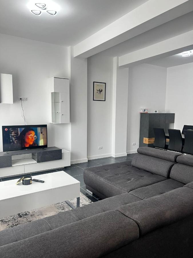 Marvellous Aparthotel With Master Apartments スチャヴァ エクステリア 写真
