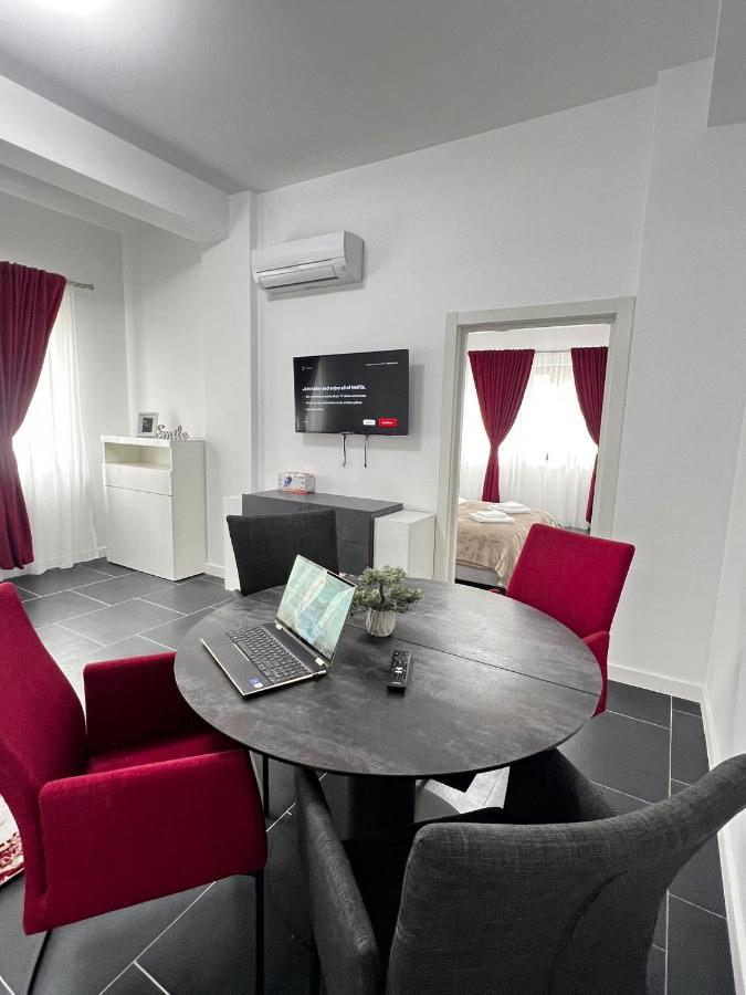 Marvellous Aparthotel With Master Apartments スチャヴァ エクステリア 写真