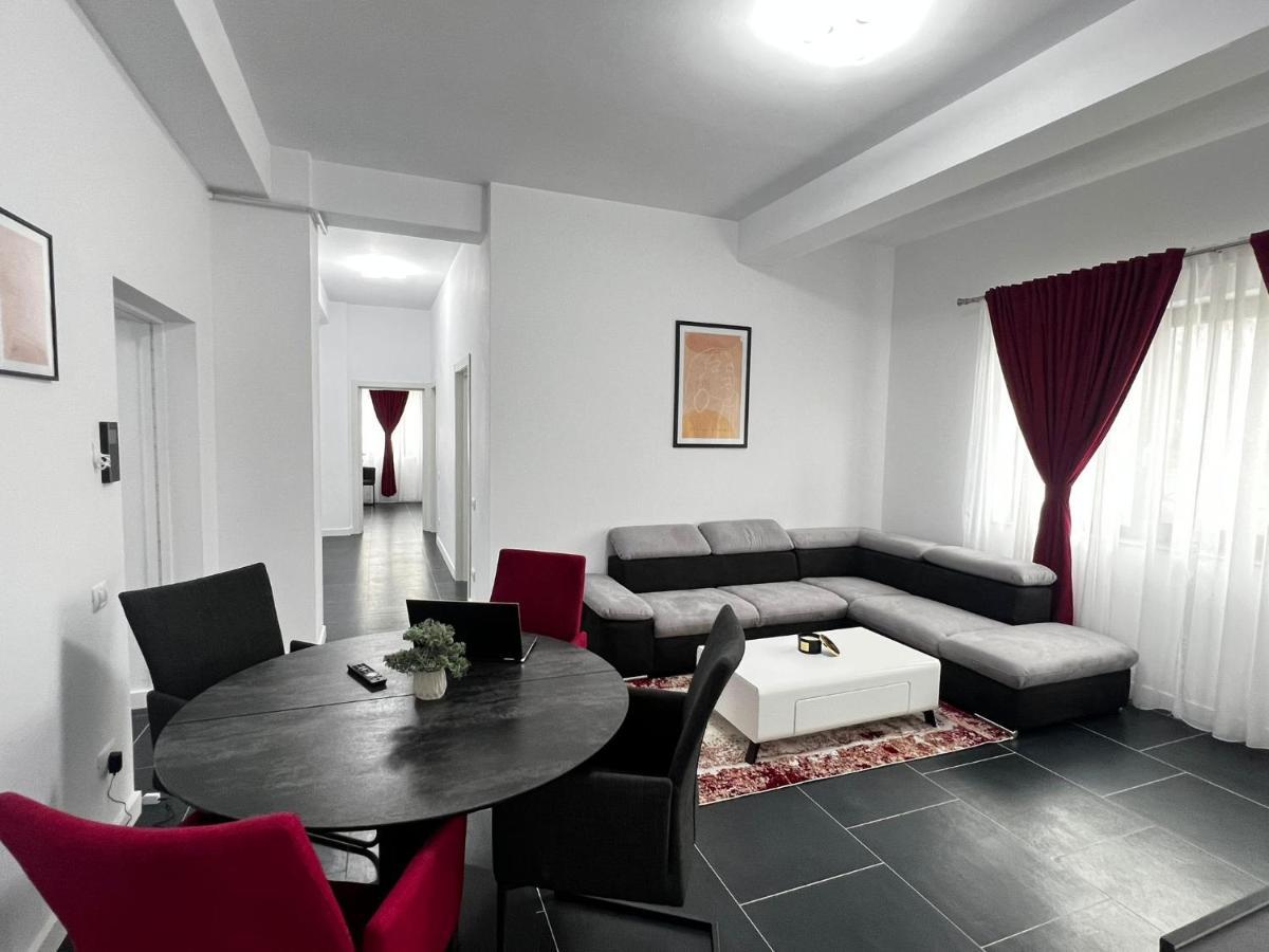 Marvellous Aparthotel With Master Apartments スチャヴァ エクステリア 写真